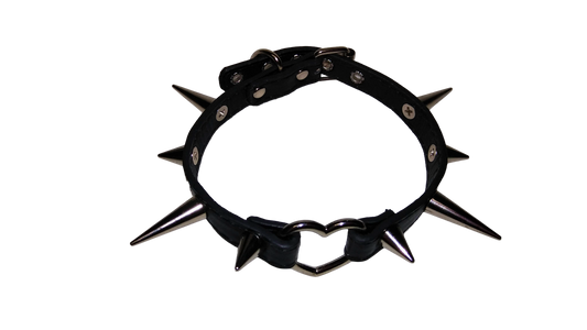 Black faux leather collar with heart ring and alternating cone spikes top view