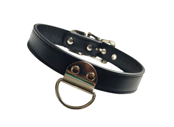 Black faux leather collar with plate d ring front view