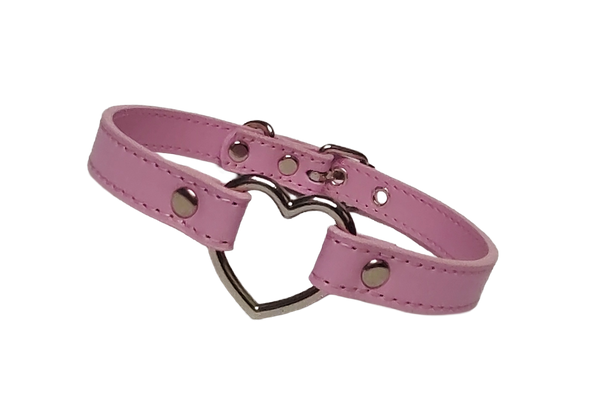 Pink faux leather collar with heart ring front view