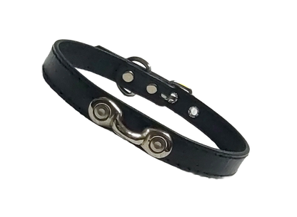 Black faux leather collar with coachman loop front view