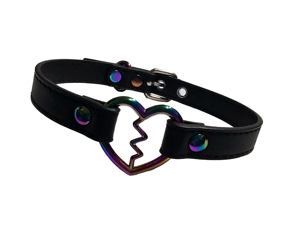 Black faux leather iridescent rainbow heart ring collar with broken heart detail front view