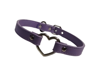 Pastel purple faux leather heart ring collar front view