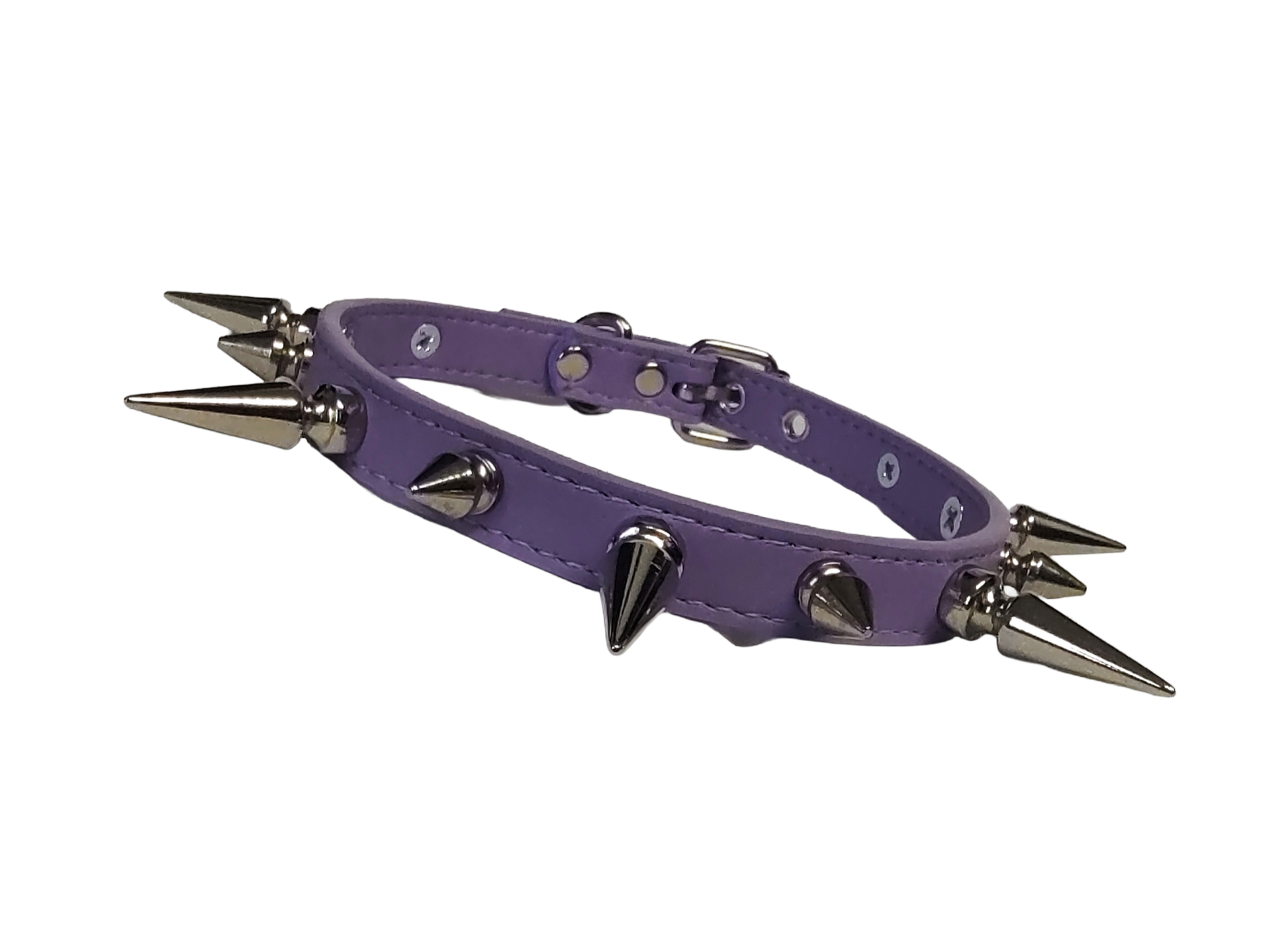 Pastel purple faux leather spiked collar with alternating spikes front view