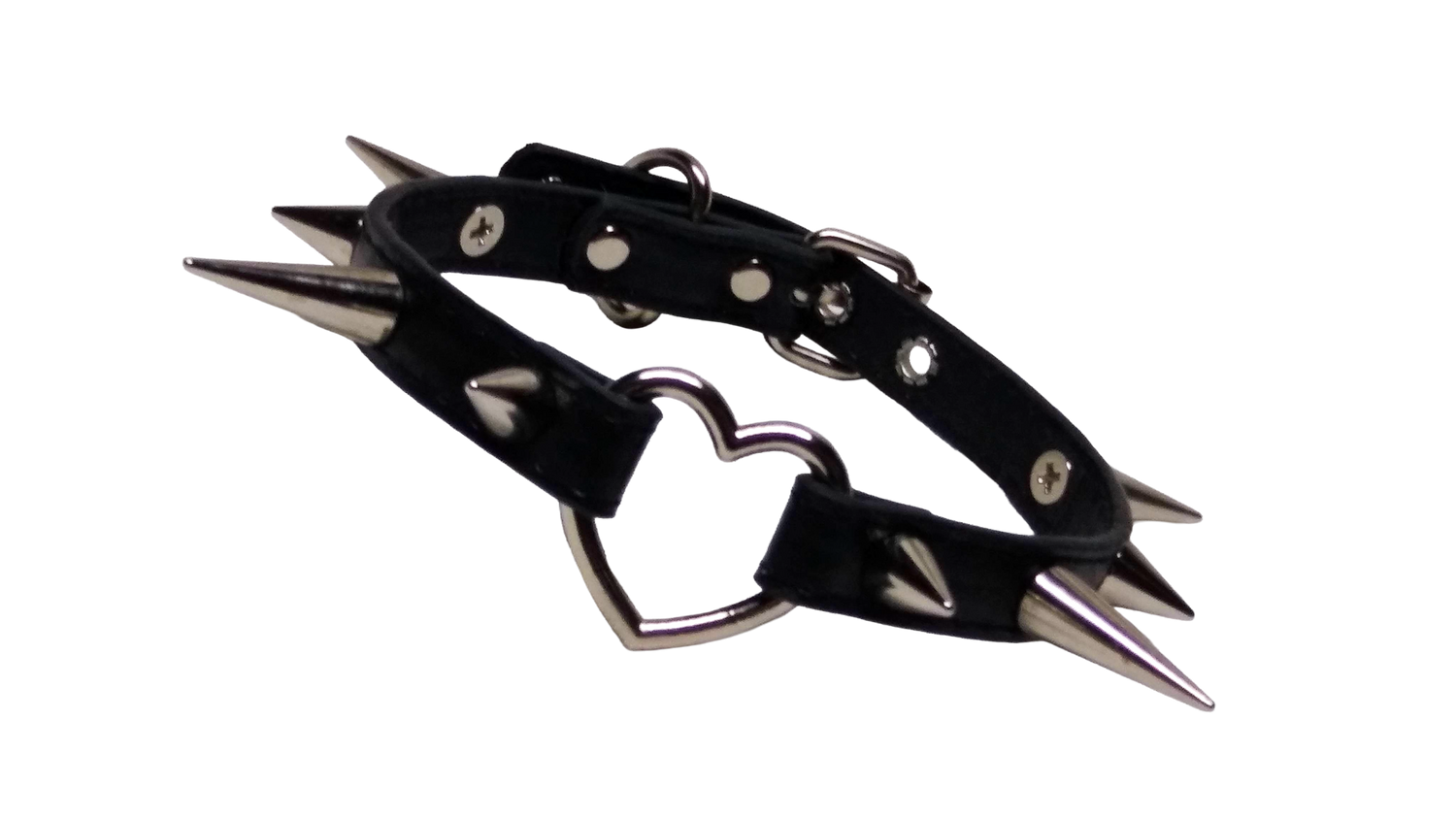 Black faux leather collar with heart ring and alternating cone spikes front view