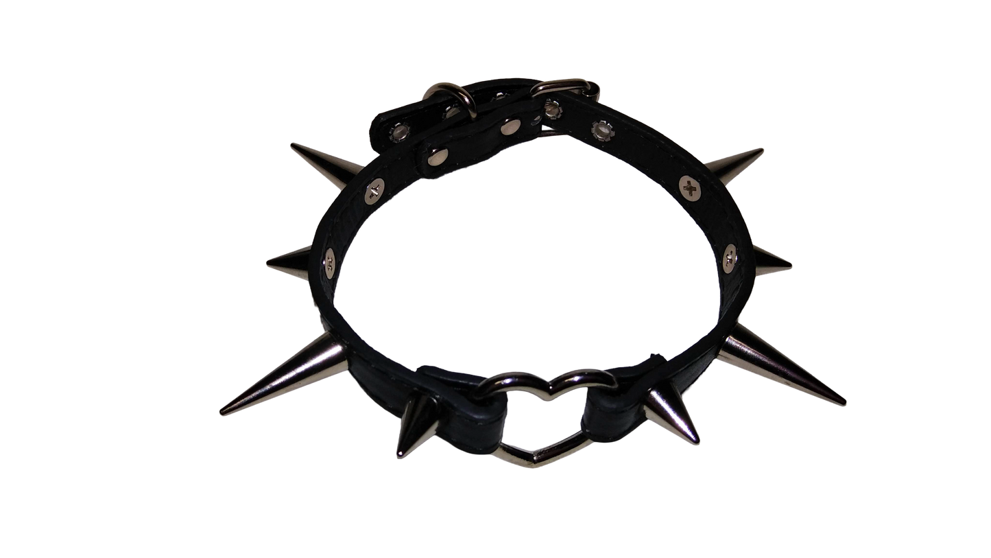 Black faux leather collar with heart ring and alternating cone spikes top view