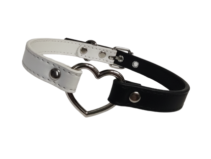 Black and white heart ring choker collar front view