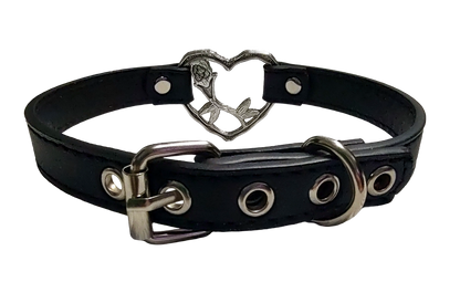 Black faux leather heart ring with rose detail collar back view