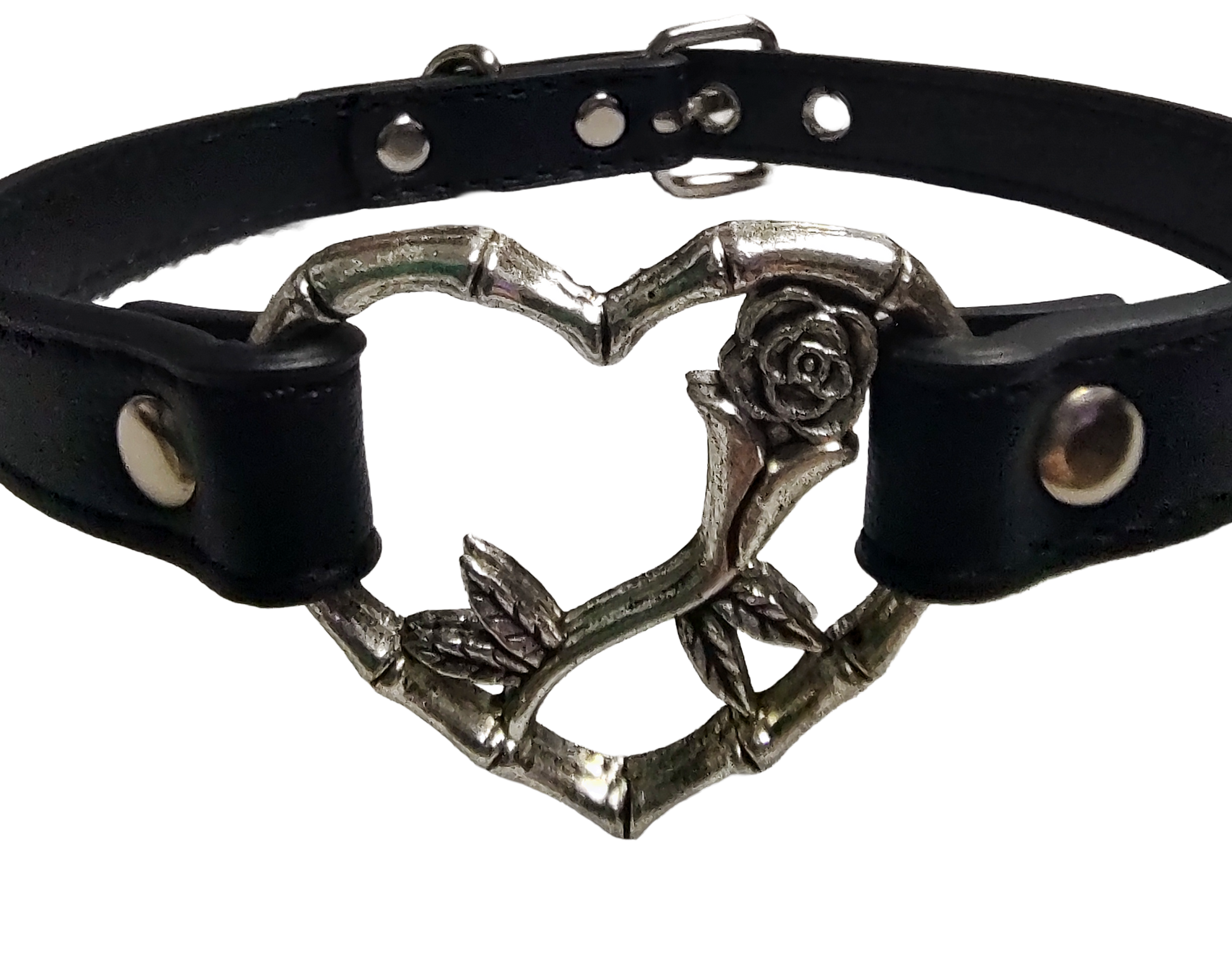 Black faux leather heart ring with rose detail collar close up view