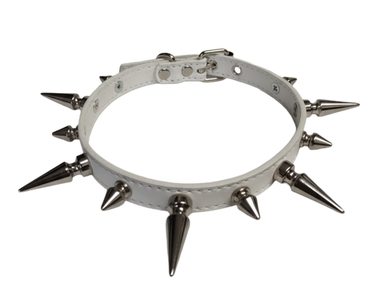 White faux leather spiked collar with alternating tree spikes top view